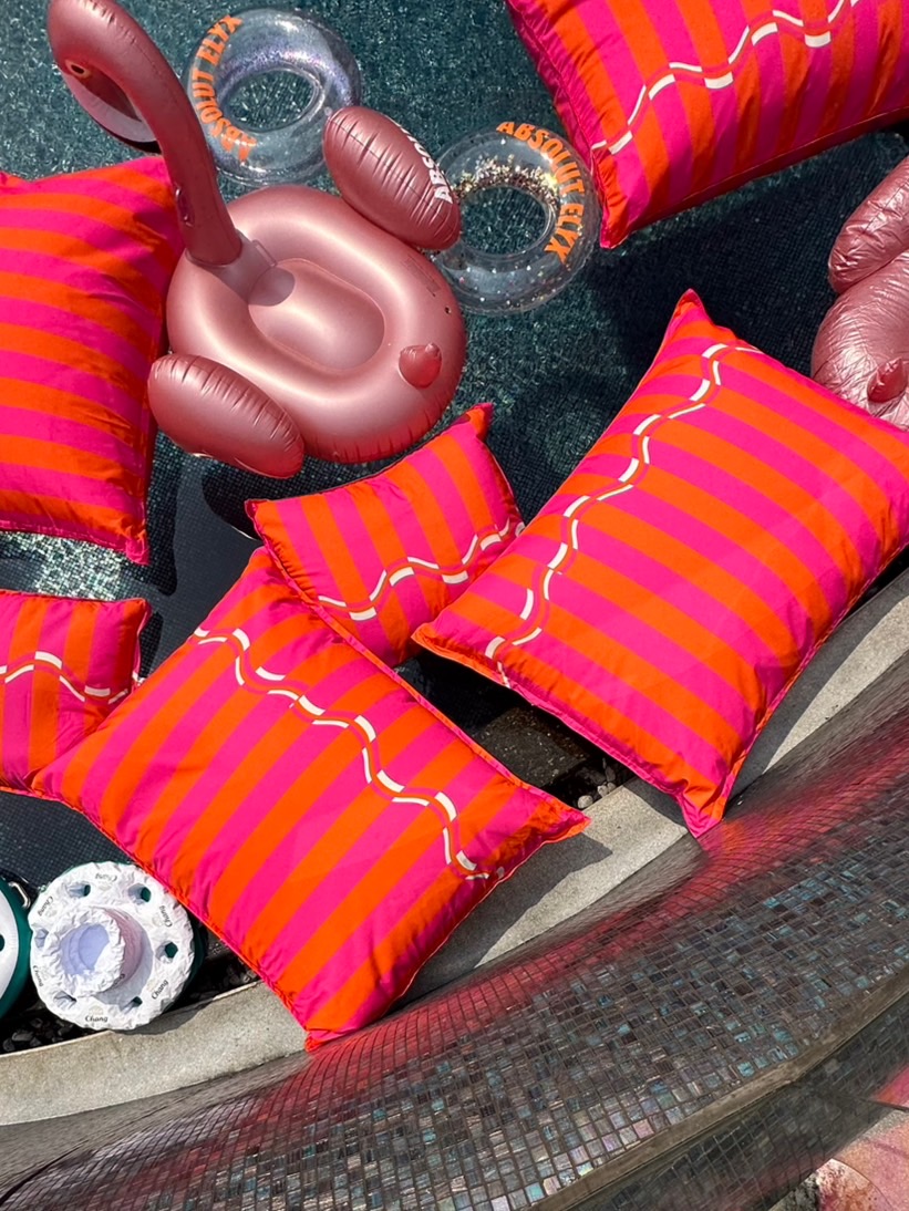 เก้าอี้ Bean Bag (บีน-แบ็ค) แบบลอยน้ำ - Floating BeanBag